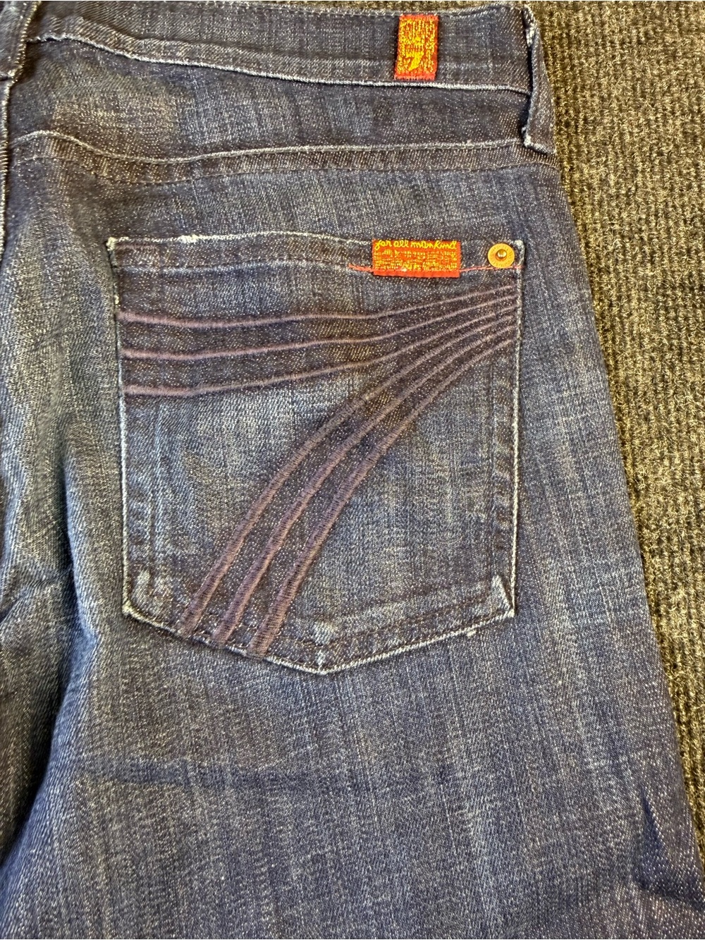 Women’s Seven for all mankind dojo crop Blue Jeans